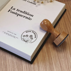 Tampon fleurs encerclées